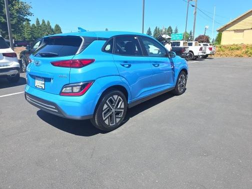 2022 Hyundai KONA EV SEL