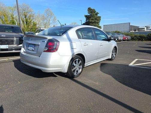Brilliant Silver 2012 Nissan Sentra 2.0 SR