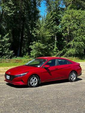 Scarlet Red Pearl 2023 Hyundai ELANTRA SE