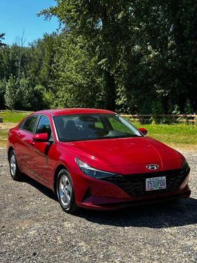 Scarlet Red Pearl 2023 Hyundai ELANTRA SE
