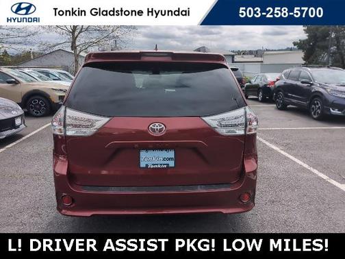 2018 Toyota Sienna SE Premium