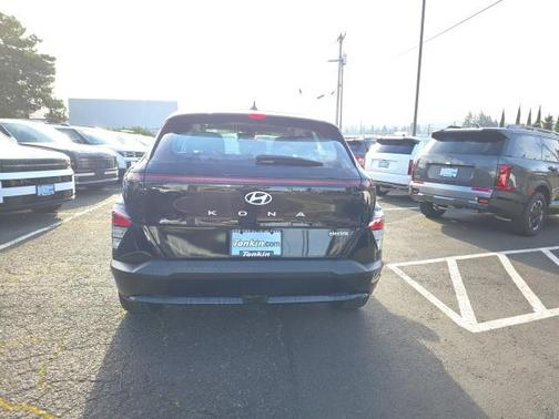 2024 Hyundai KONA EV SE