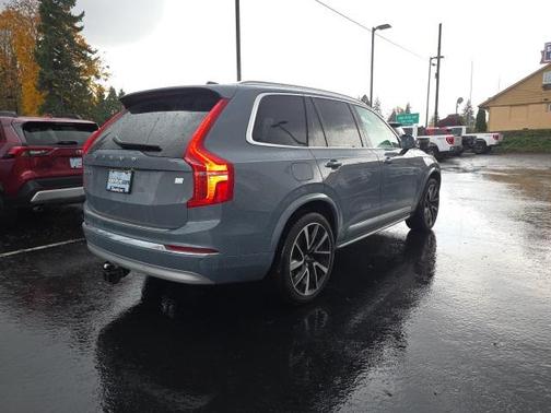 2022 Volvo XC90 Recharge Plug-In Hybrid T8 Inscription 6 Passenger