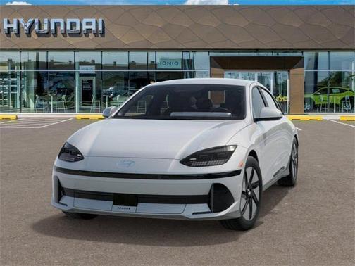 2025 Hyundai IONIQ 6 SE Standard Range