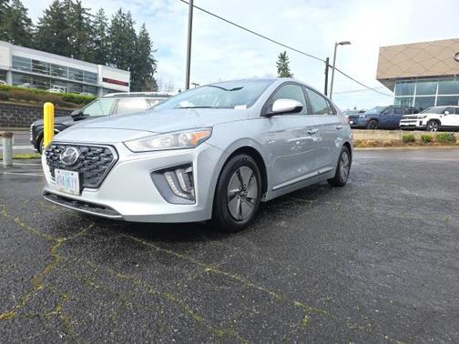 2020 Hyundai IONIQ Hybrid SE