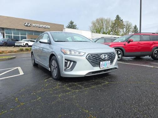 2020 Hyundai IONIQ Hybrid SE