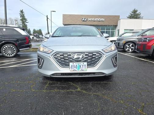 2020 Hyundai IONIQ Hybrid SE