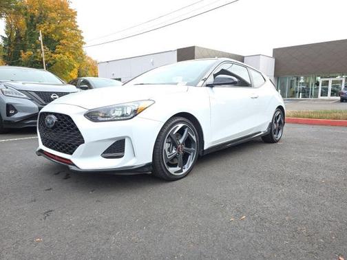 2020 Hyundai Veloster Base