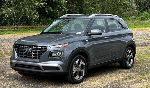 Ecotronic Gray 2025 Hyundai VENUE SEL