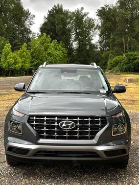 Ecotronic Gray 2025 Hyundai VENUE SEL