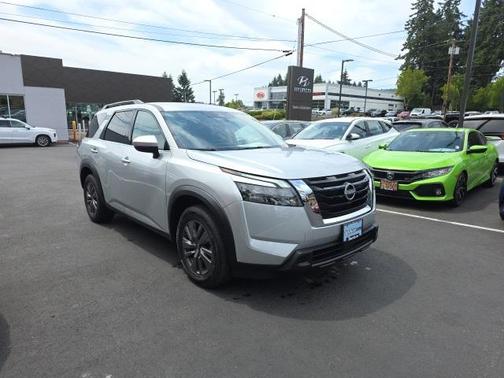 2024 Nissan Pathfinder SV 4WD