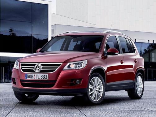 Wild Cherry Metallic 2009 Volkswagen Tiguan Base