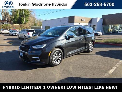 2023 Chrysler Pacifica Hybrid Limited
