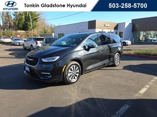 2023 Chrysler Pacifica Hybrid Limited