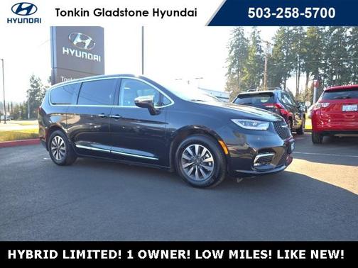 2023 Chrysler Pacifica Hybrid Limited