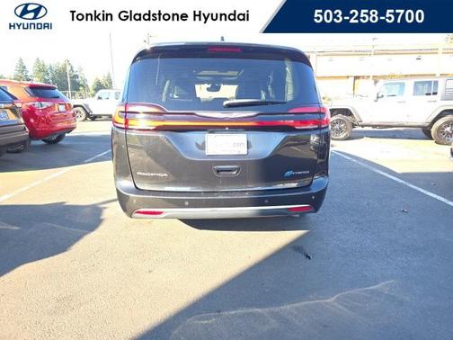 2023 Chrysler Pacifica Hybrid Limited