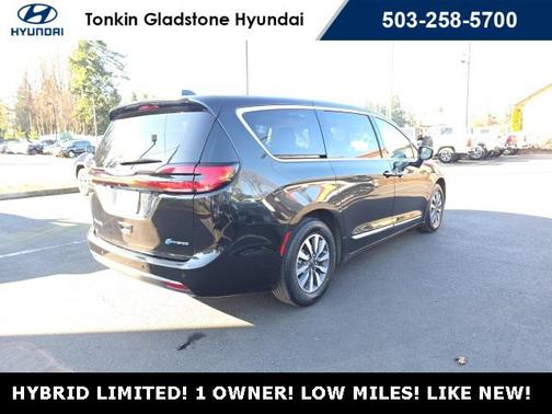 2023 Chrysler Pacifica Hybrid Limited