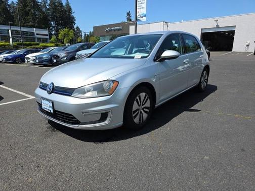 2016 Volkswagen e-Golf SE