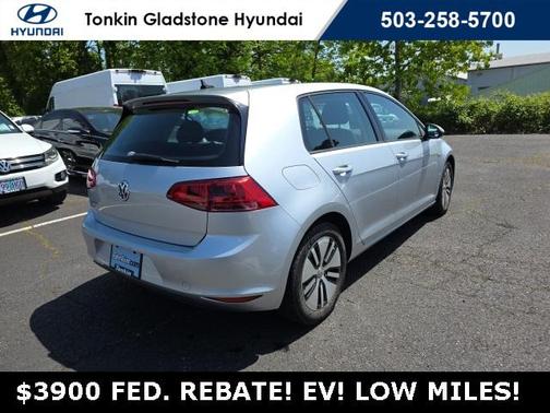 2016 Volkswagen e-Golf SE