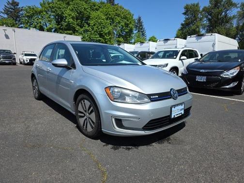2016 Volkswagen e-Golf SE