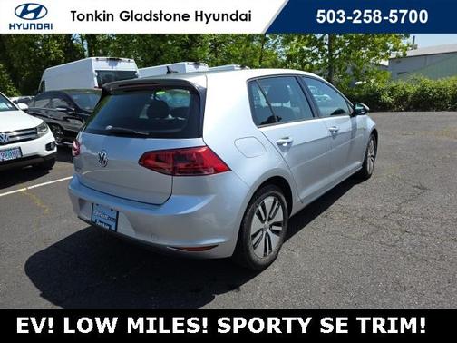 2016 Volkswagen e-Golf SE