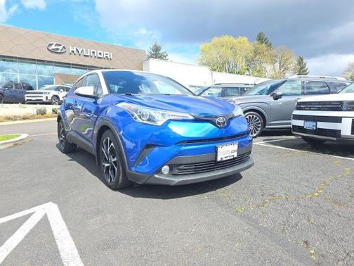 Iceberg/Blue Eclipse Metallic 2018 Toyota C-HR XLE Premium