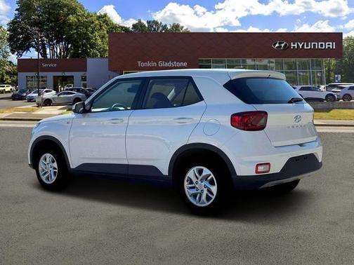 Lunar White 2026 Hyundai VENUE SE