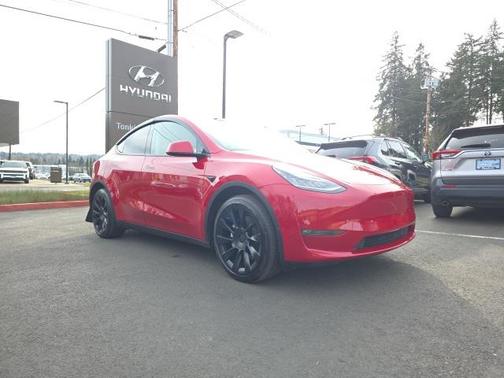 2022 Tesla Model Y Long Range Dual Motor All-Wheel Drive