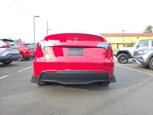 2022 Tesla Model Y Long Range Dual Motor All-Wheel Drive