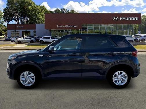 Onyx Black 2026 Hyundai VENUE SE
