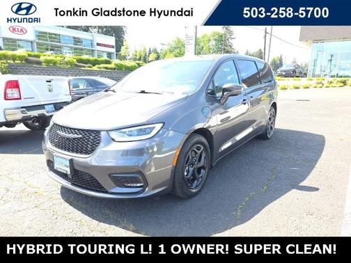 2022 Chrysler Pacifica Hybrid Touring L