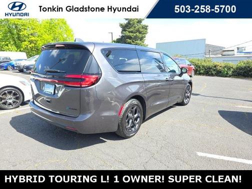 2022 Chrysler Pacifica Hybrid Touring L