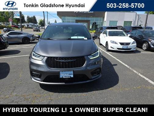 2022 Chrysler Pacifica Hybrid Touring L