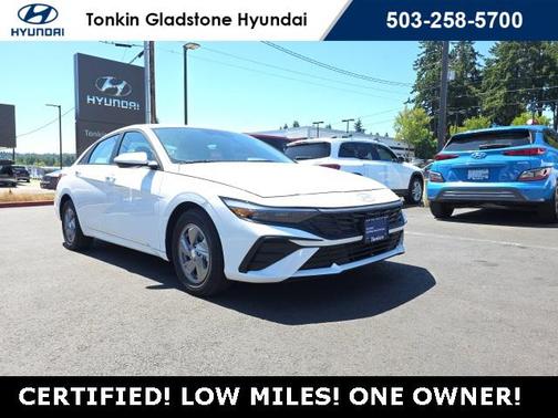 2024 Hyundai ELANTRA SE