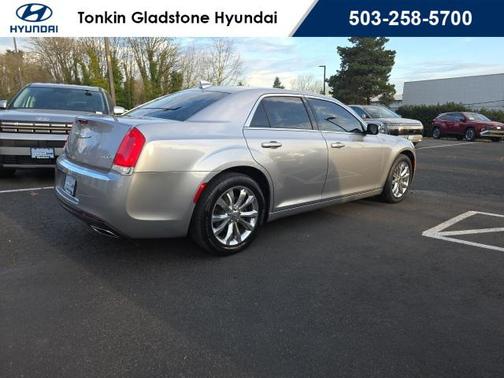 2015 Chrysler 300 Limited