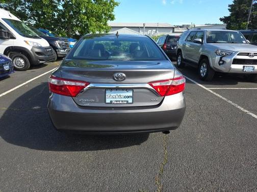 2016 Toyota Camry XLE