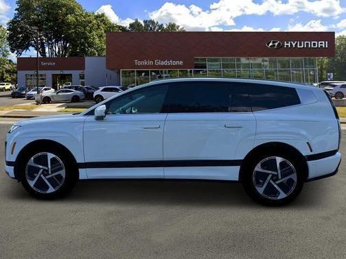 Snow White Pearl 2026 Hyundai IONIQ 9 Performance Calligraphy