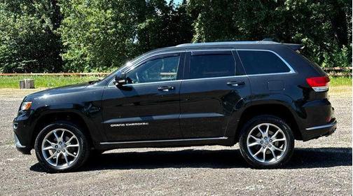 Brilliant Black Crystal Pearlcoat 2016 Jeep Grand Cherokee Summit
