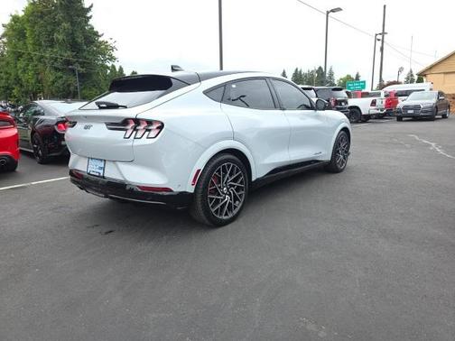 2022 Ford Mustang Mach-E GT