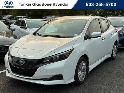 Glacier White 2025 Nissan Leaf S