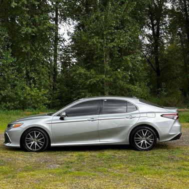 Celestial Silver Metallic 2022 Toyota Camry XLE