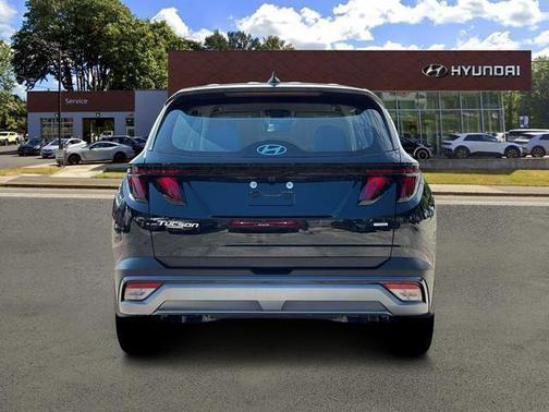Phantom Black 2026 Hyundai TUCSON SE