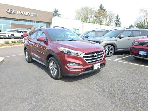 Ruby Wine 2017 Hyundai TUCSON SE