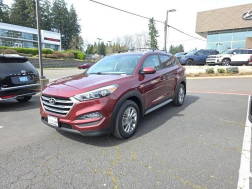 Ruby Wine 2017 Hyundai TUCSON SE