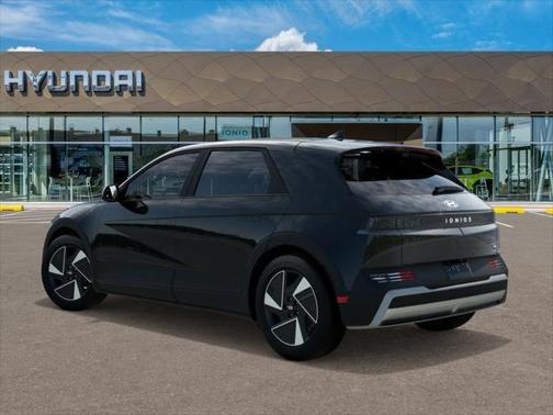 2025 Hyundai IONIQ 5 SE