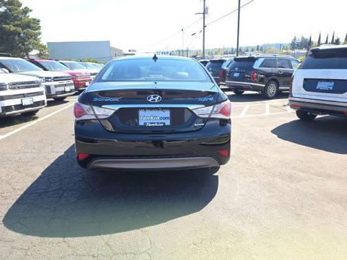 2013 Hyundai SONATA Hybrid Limited