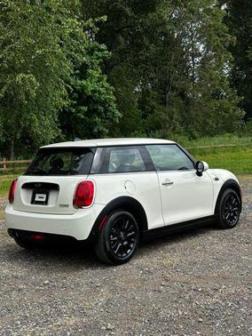 Pepper White 2018 MINI Hardtop Cooper