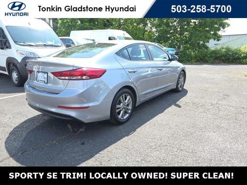2017 Hyundai ELANTRA SE