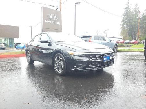 2025 Hyundai ELANTRA SEL