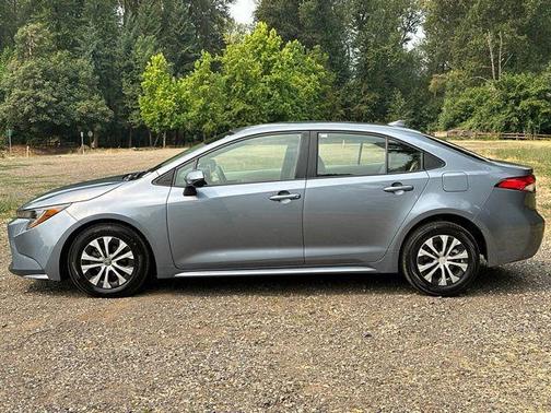 Celestite 2022 Toyota Corolla Hybrid LE